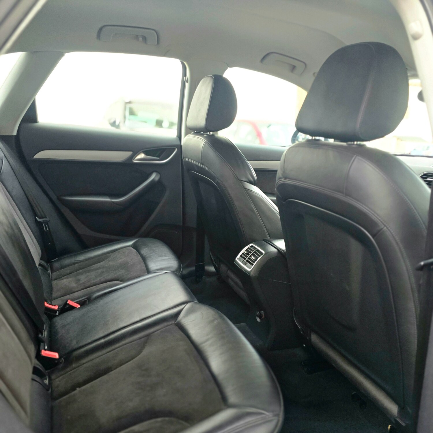 Used Audi Q3 2012 for sale - 77340600: Photo 16