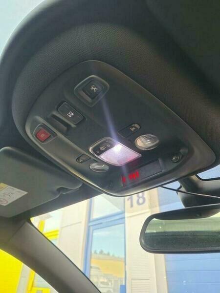 Used Peugeot 308 2017 for sale - 76398762: Photo 40