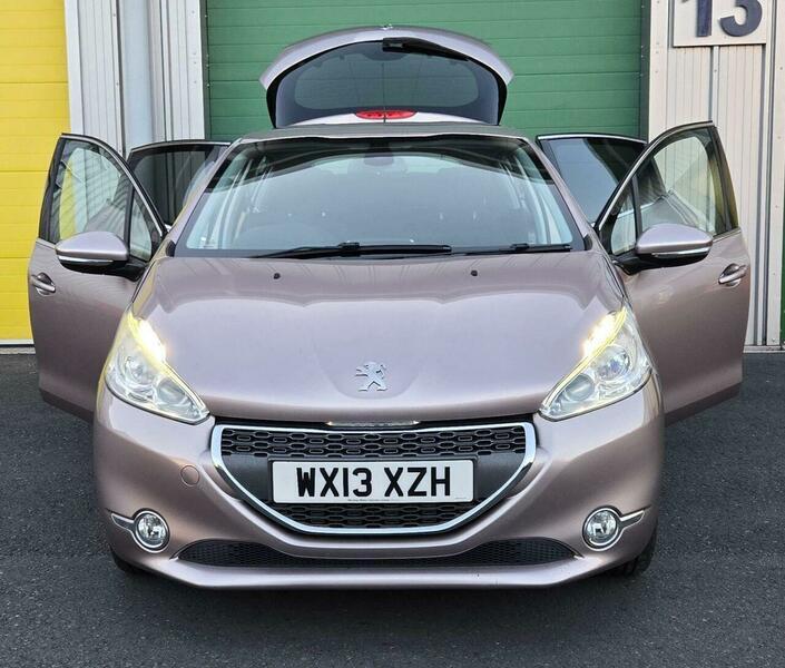 Used Peugeot 208 2013 for sale - 76398218: Photo 15