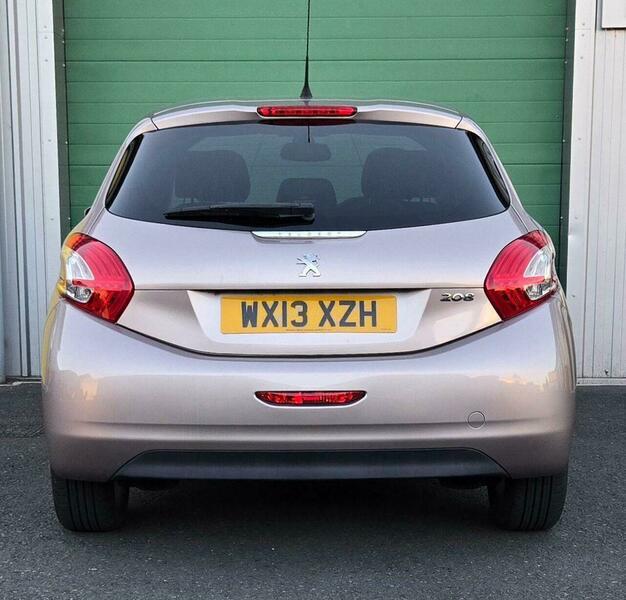 Used Peugeot 208 2013 for sale - 76398218: Photo 17