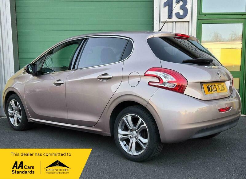 Used Peugeot 208 2013 for sale - 76398218: Photo 8