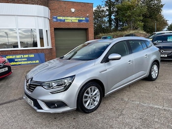 Used Renault Megane 2017 for sale - 79323485: Photo