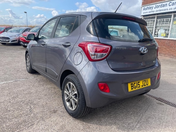 Used Hyundai i10 2015 for sale - 75572880: Photo 14