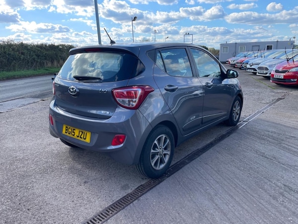 Used Hyundai i10 2015 for sale - 75572880: Photo 16