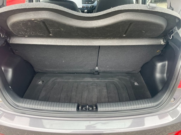 Used Hyundai i10 2015 for sale - 75572880: Photo 19