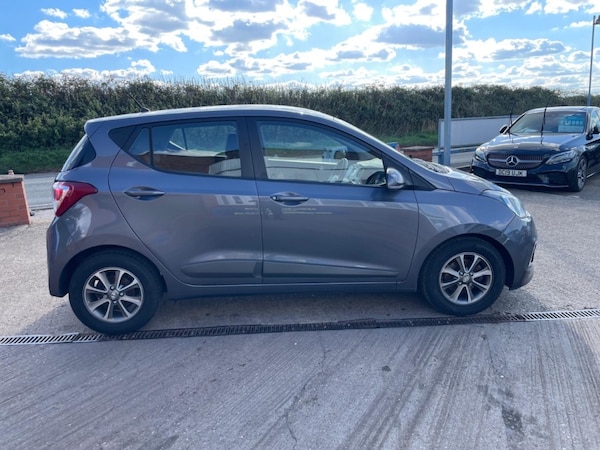 Used Hyundai i10 2015 for sale - 75572880: Photo 3