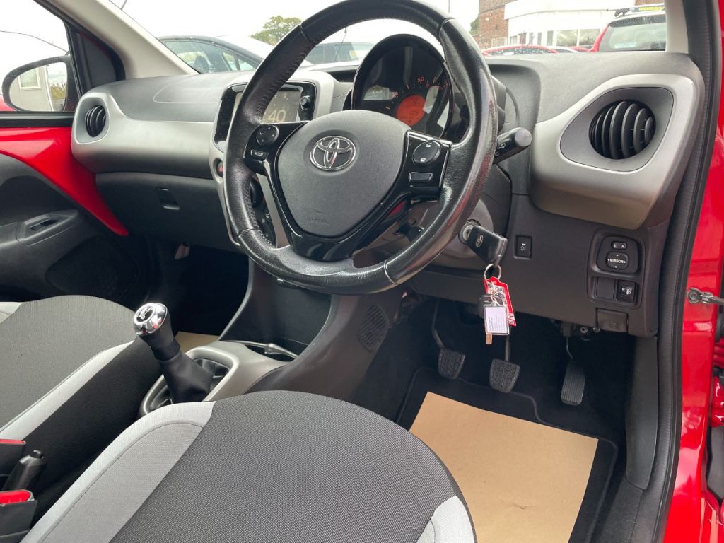 Used Toyota AYGO 2018 for sale - 76131980: Photo 12
