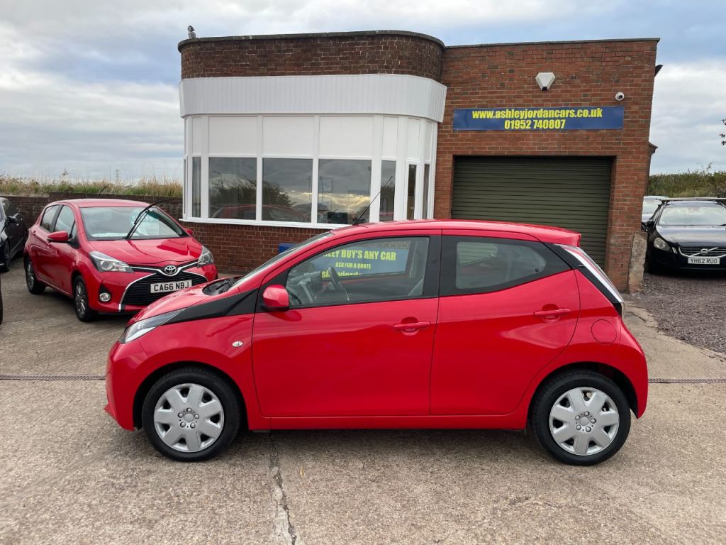 Used Toyota AYGO 2018 for sale - 76131980: Photo 2