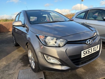 Used Hyundai i20 2013 for sale - 77013924: Photo