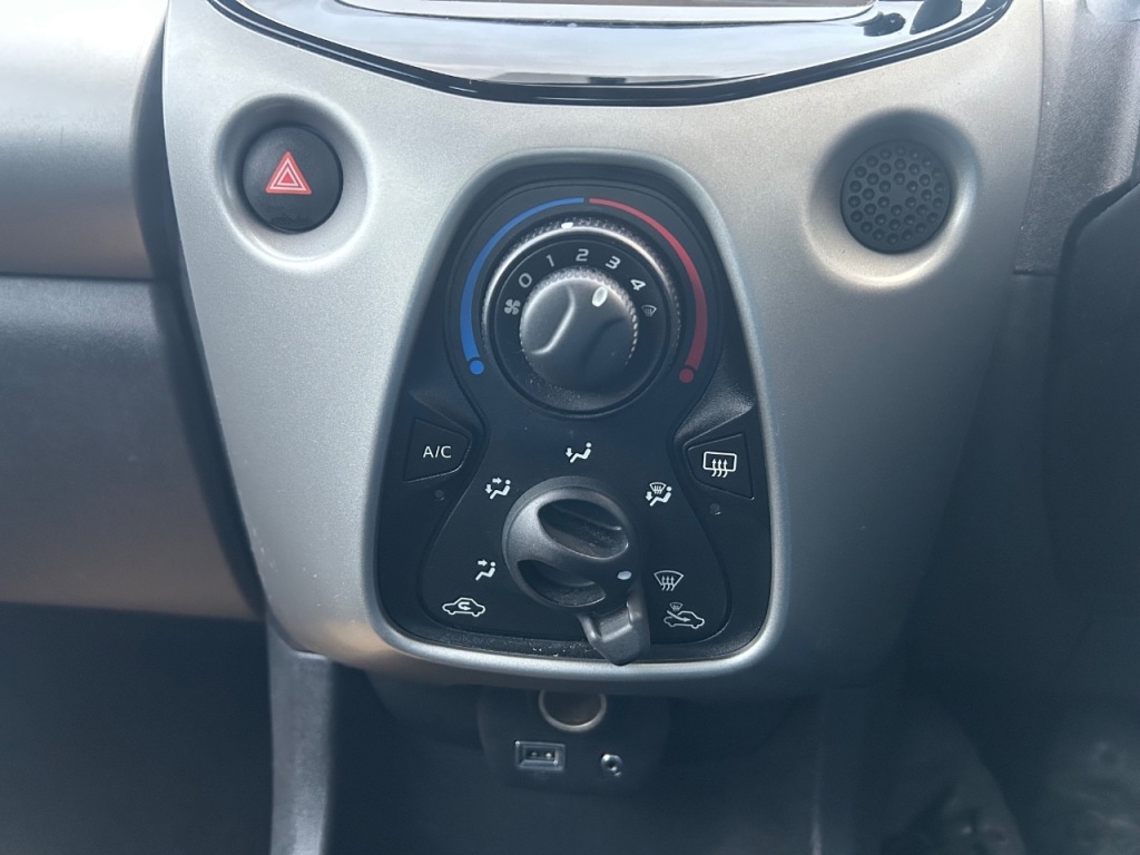 Used Peugeot 108 2017 for sale - 76590657: Photo 9