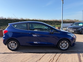 Used Ford Fiesta 2018 for sale - 77687820: Photo
