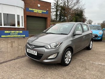 Used Hyundai i20 2013 for sale - 77287259: Photo