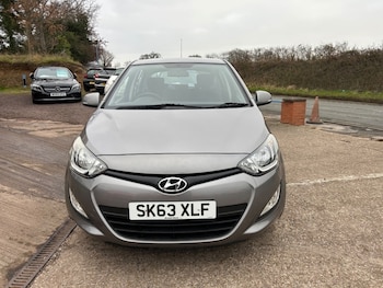 Used Hyundai i20 2013 for sale - 77287259: Photo