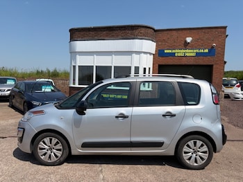 Used Citroen C3 Picasso 2017 for sale - 78644709: Photo