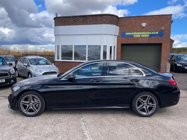 Used Mercedes-Benz C-Class 2019 for sale - 74616302: Photo 2