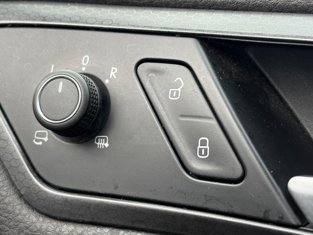 Used Volkswagen Golf 2018 for sale - 77482324: Photo 27