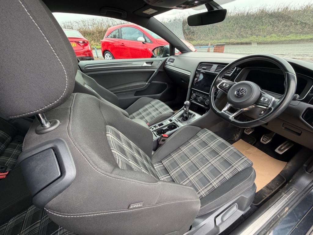 Used Volkswagen Golf 2018 for sale - 77482324: Photo 7