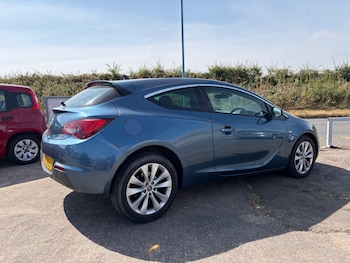 Used Vauxhall Astra GTC 2013 for sale - 79307659: Photo