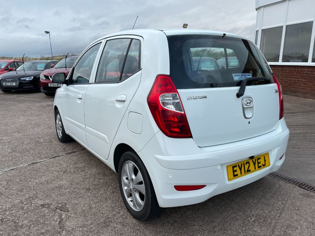 Used Hyundai i10 2012 for sale - 76453747: Photo 13