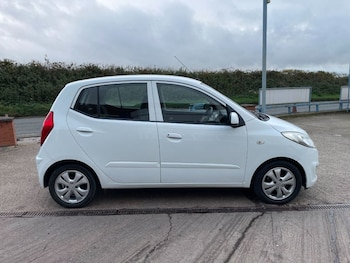 Used Hyundai i10 2012 for sale - 76453747: Photo