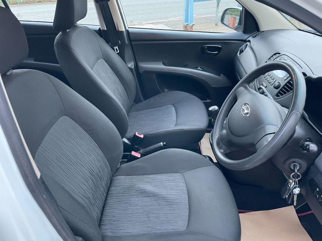 Used Hyundai i10 2012 for sale - 76453747: Photo 6