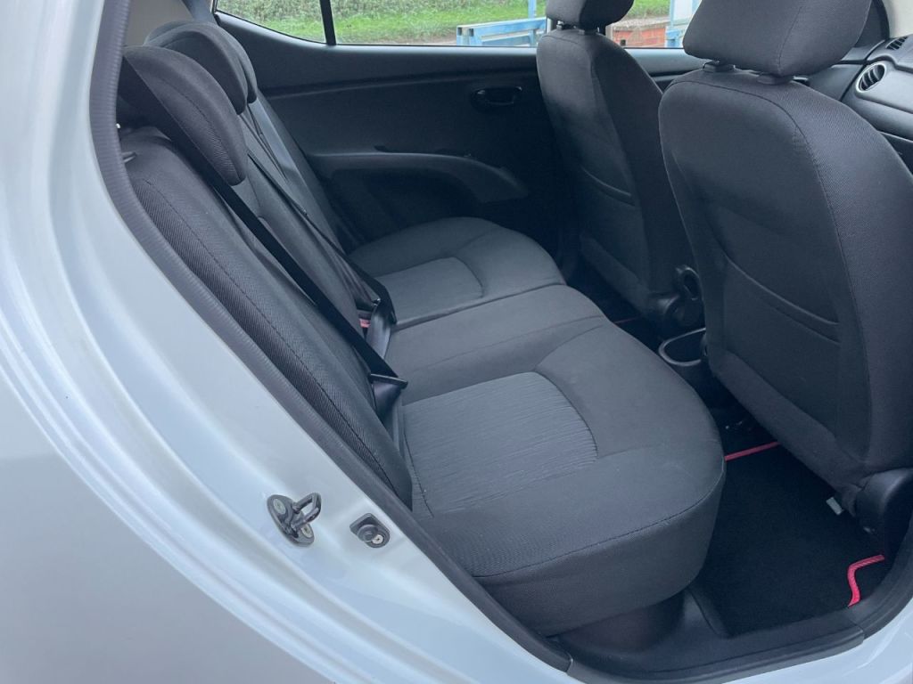 Used Hyundai i10 2012 for sale - 76453747: Photo 7