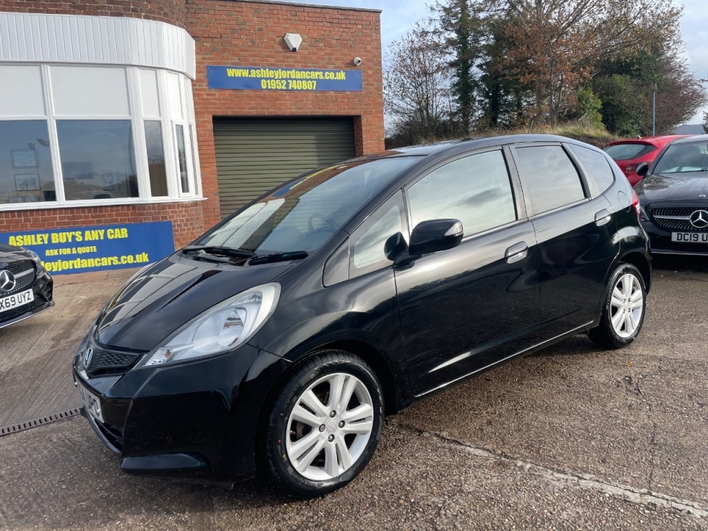 Used Honda Jazz 2014 for sale - 76588552: Photo 1
