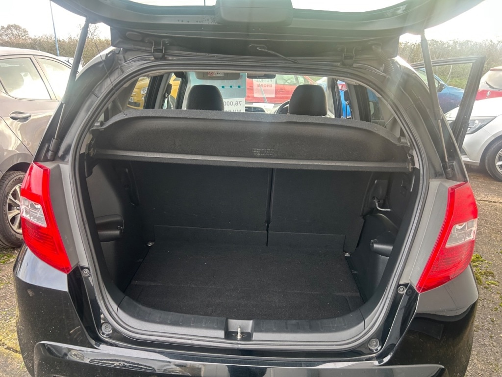 Used Honda Jazz 2014 for sale - 76588552: Photo 18