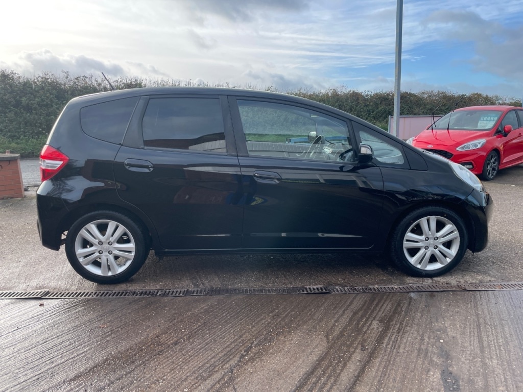 Used Honda Jazz 2014 for sale - 76588552: Photo 3