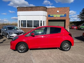 Used Toyota Yaris 2017 for sale - 76064040: Photo