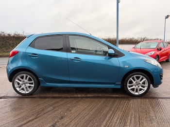 Used Mazda Mazda2 2014 for sale - 77245373: Photo