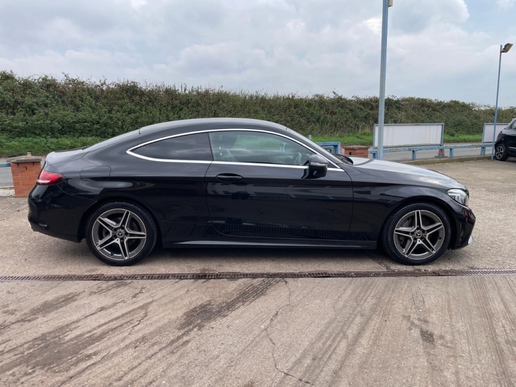 Used Mercedes-Benz C Class 2019 for sale - 76385602: Photo 3