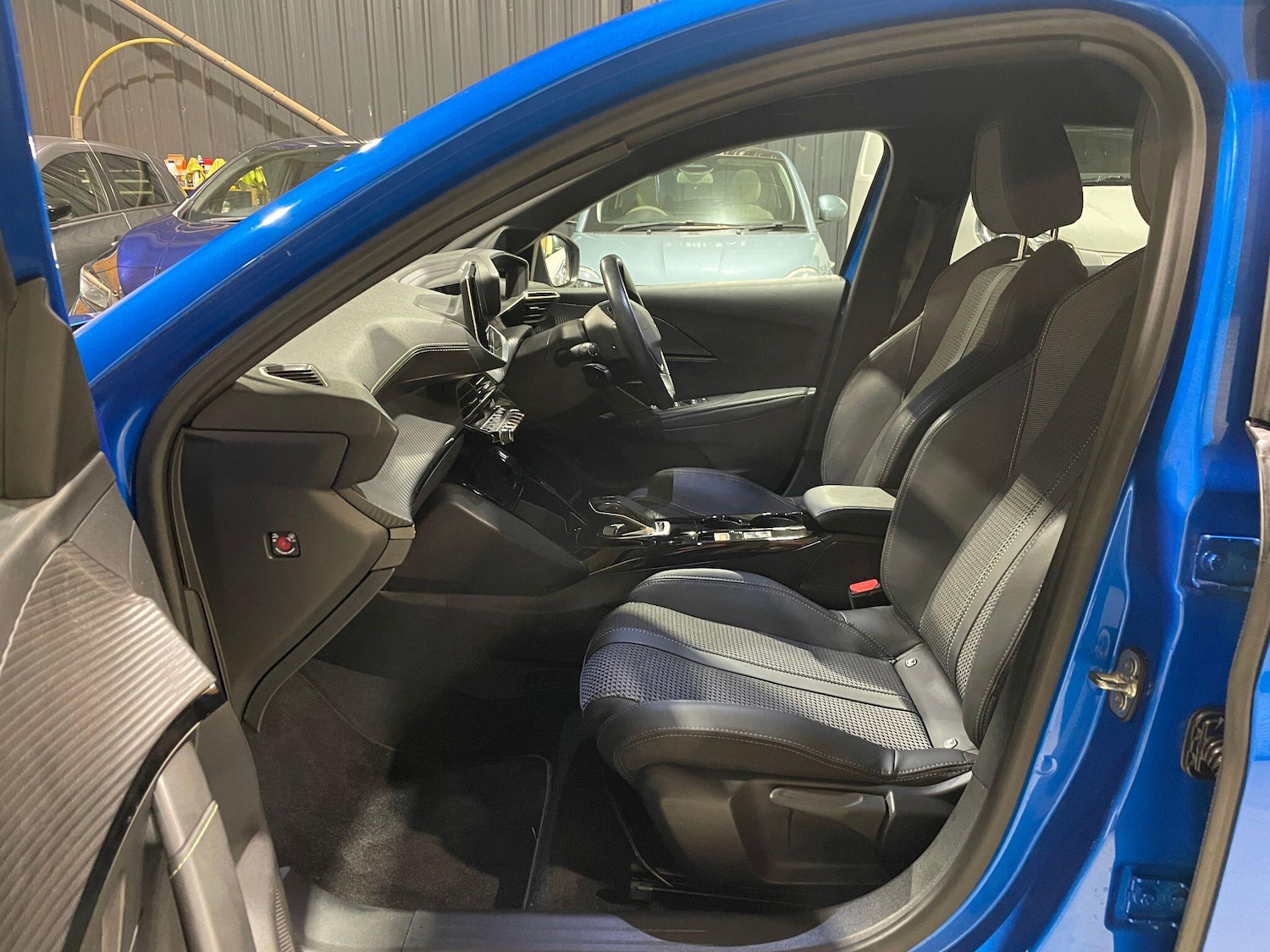 Used Peugeot 208 2021 for sale - 76936149: Photo 37