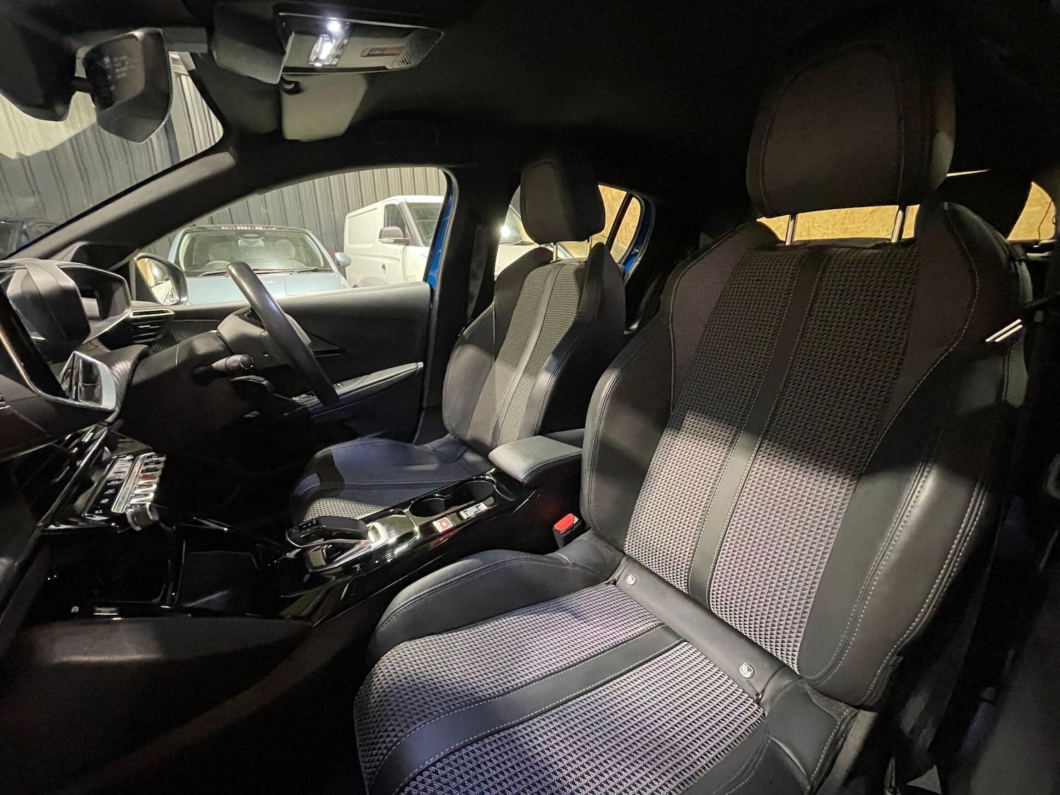 Used Peugeot 208 2021 for sale - 76936149: Photo 38