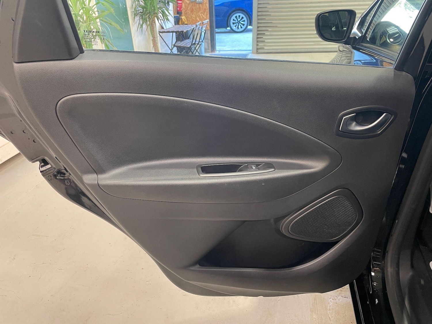 Used Renault Zoe 2021 for sale - 78034034: Photo 37