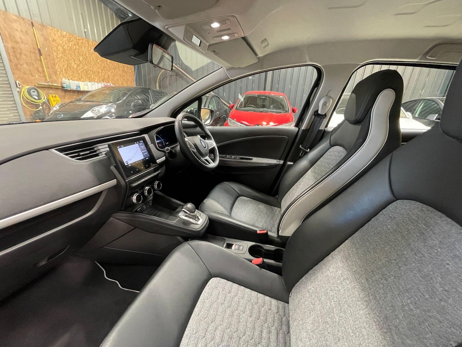 Used Renault Zoe 2021 for sale - 78034034: Photo 40