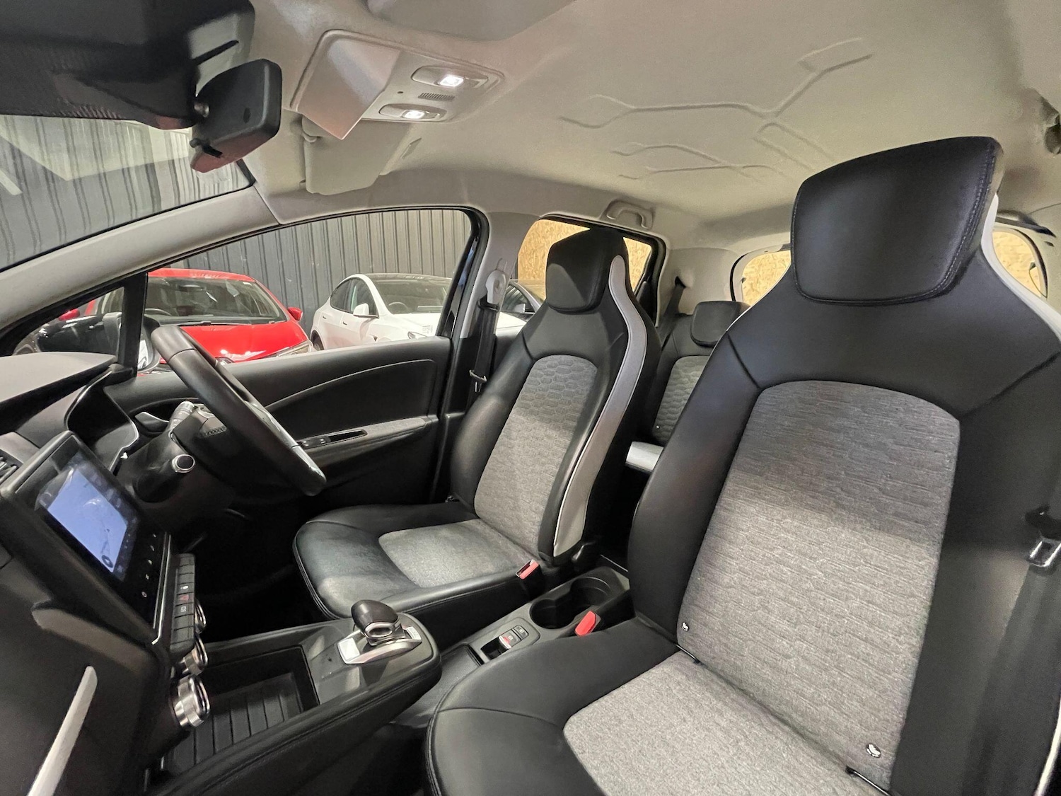 Used Renault Zoe 2021 for sale - 78034034: Photo 41