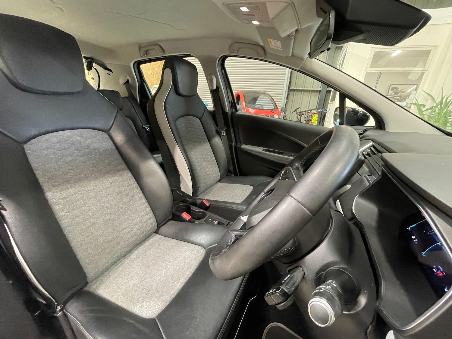 Used Renault Zoe 2021 for sale - 78034034: Photo 45