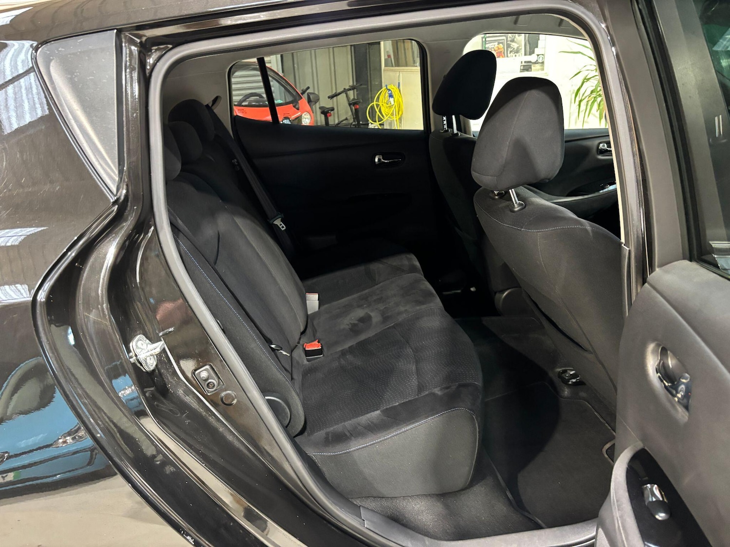 Used Nissan Leaf 2015 for sale - 77646530: Photo 18