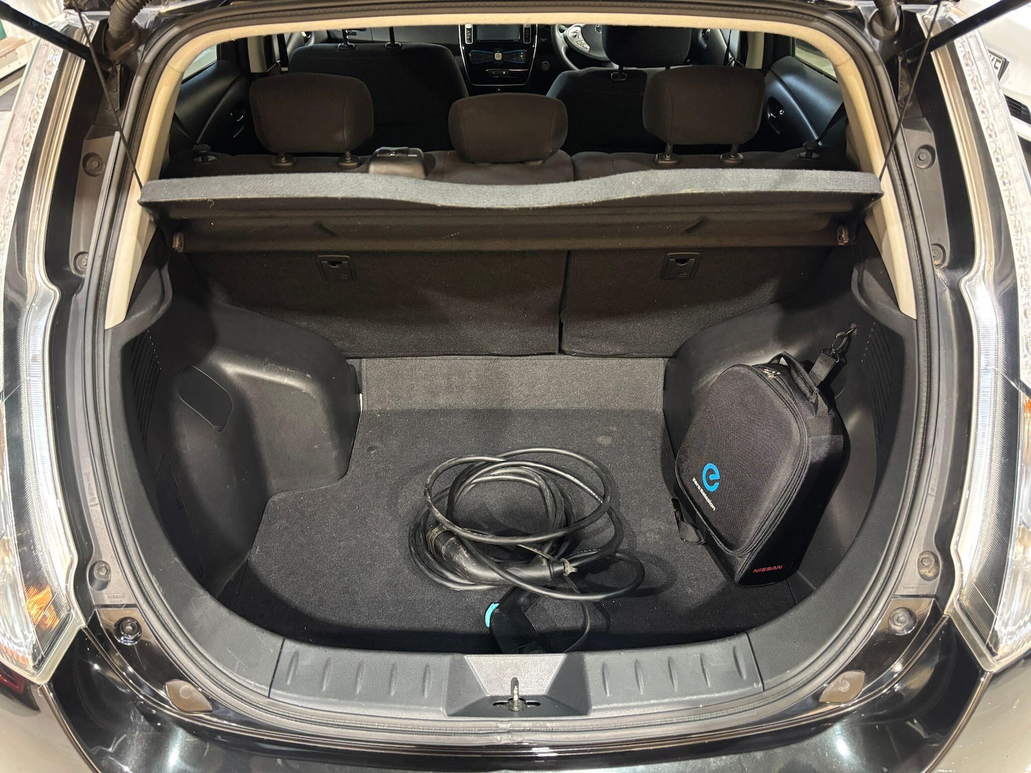 Used Nissan Leaf 2015 for sale - 77646530: Photo 33