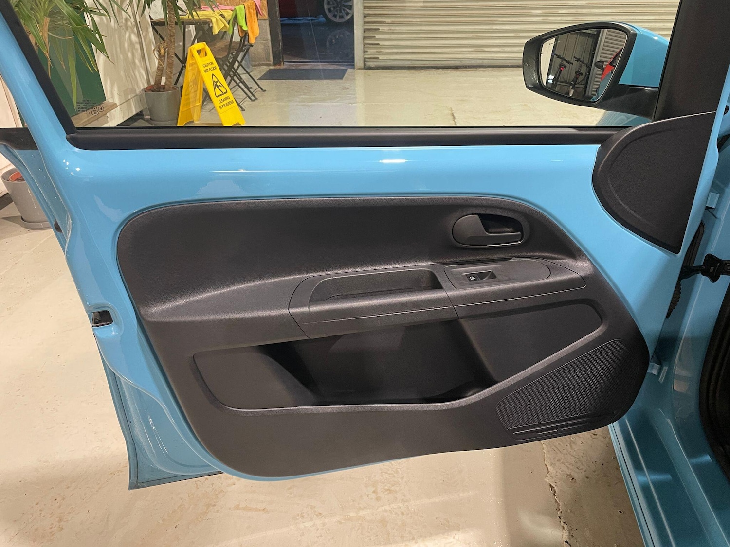 Used Volkswagen up! 2021 for sale - 77290748: Photo 30