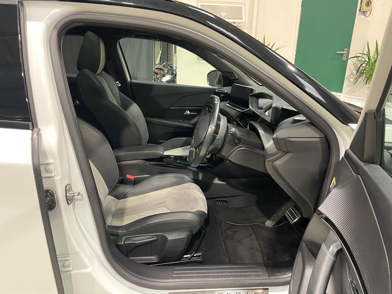 Used Peugeot 2008 2021 for sale - 76408904: Photo 23