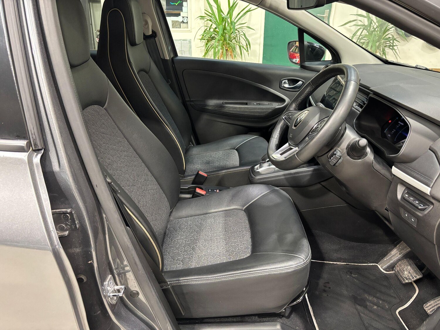 Used Renault Zoe 2022 for sale - 76633167: Photo 20