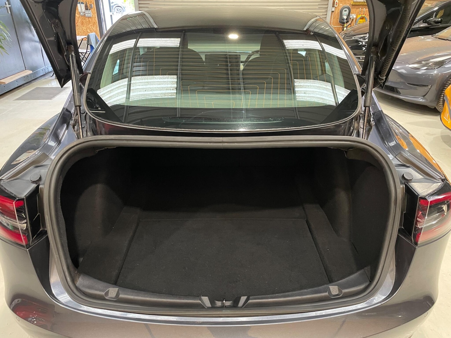 Used Tesla Model 3 for sale - 78127489: Photo 36