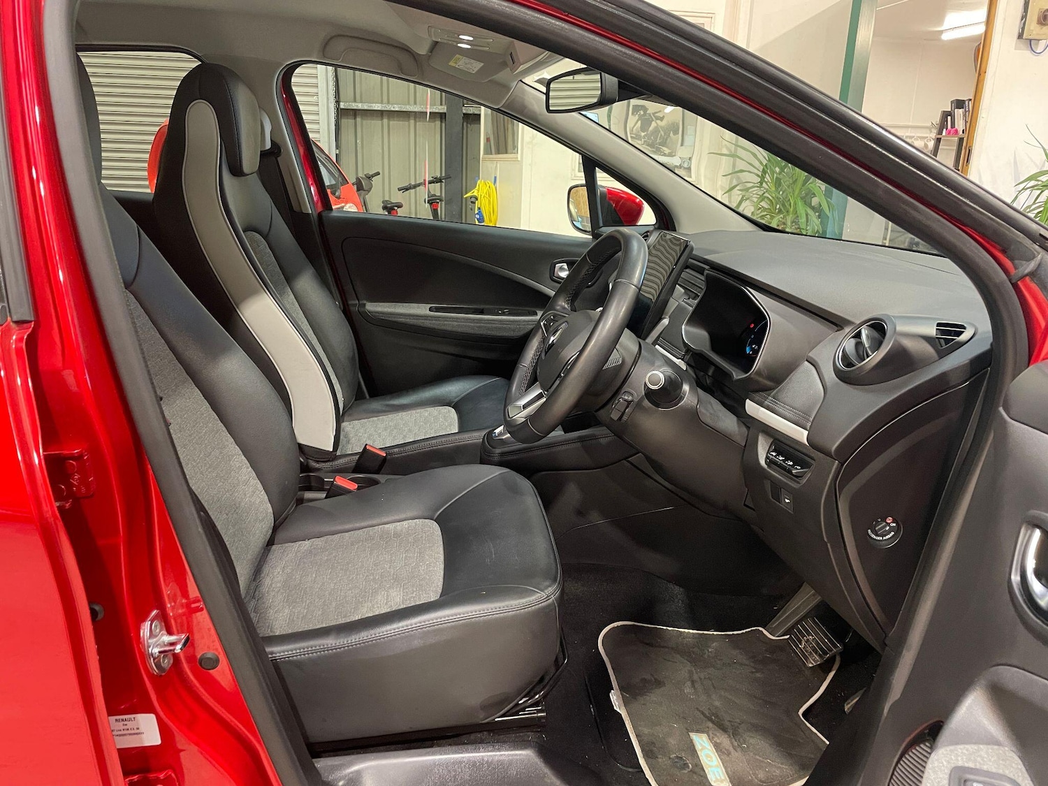 Used Renault Zoe 2020 for sale - 77646130: Photo 23