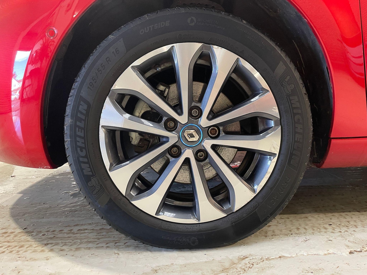 Used Renault Zoe 2020 for sale - 77646130: Photo 33