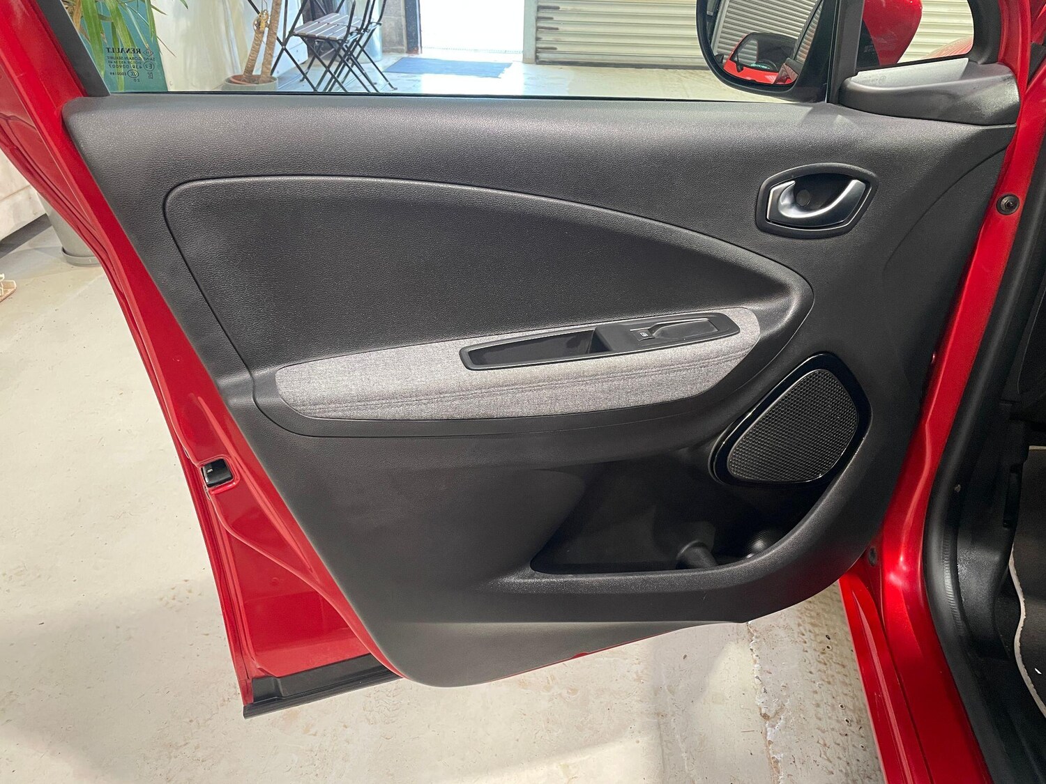 Used Renault Zoe 2020 for sale - 77358345: Photo 31