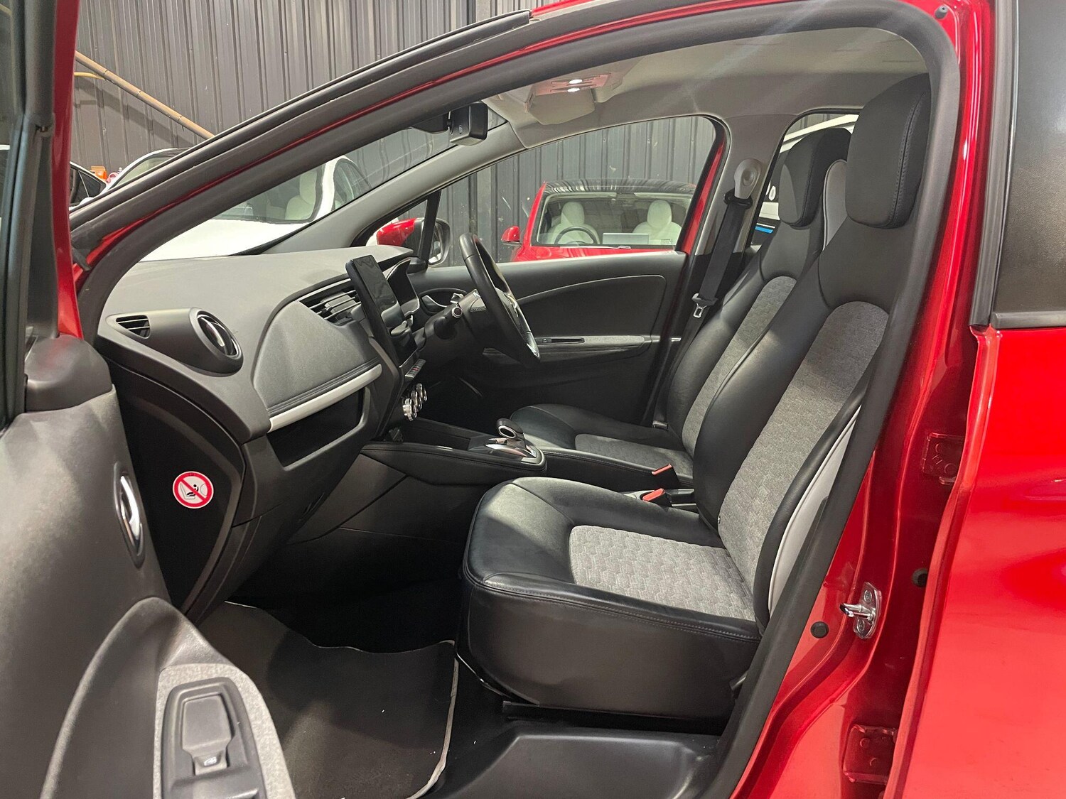 Used Renault Zoe 2020 for sale - 77358345: Photo 40