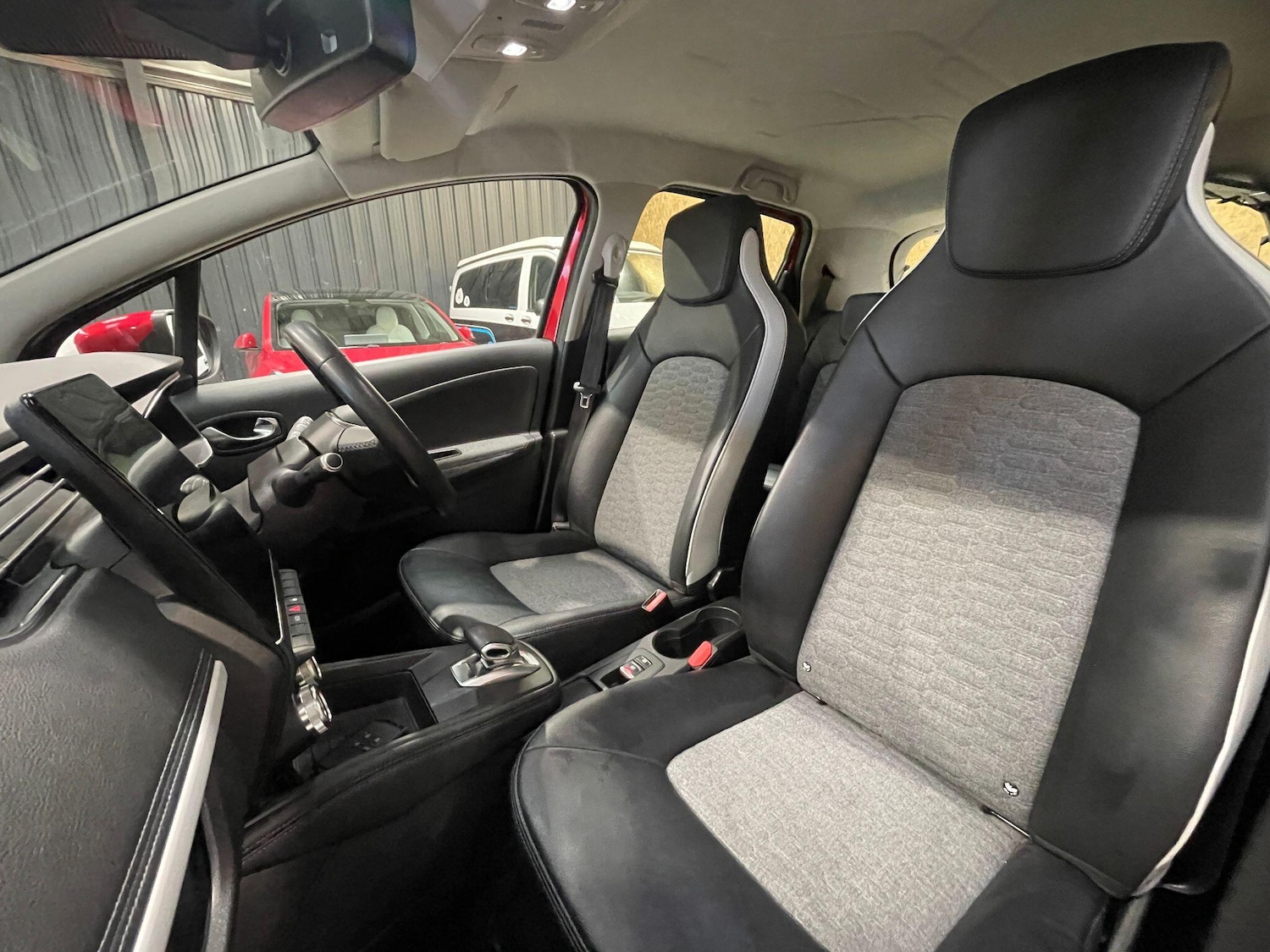 Used Renault Zoe 2020 for sale - 77358345: Photo 42