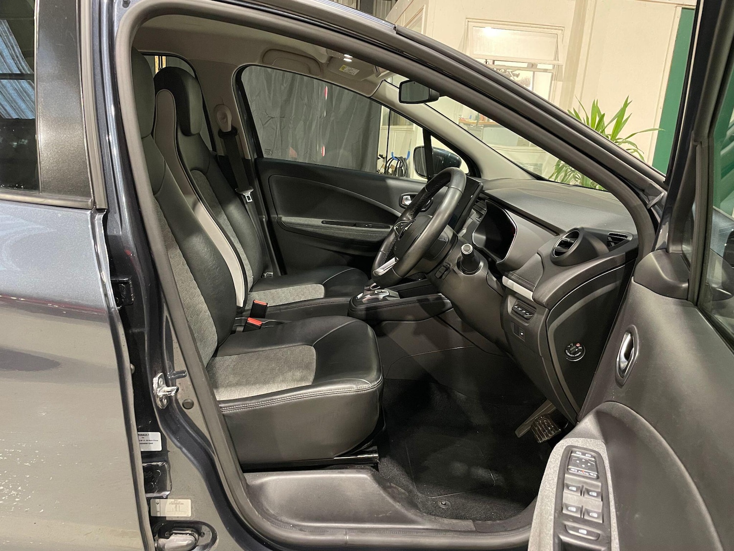 Vehicle 29